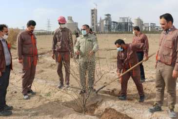 گرامیداشت هفته منابع طبیعی و روز درختکاری در کارخانه سیمان باقران